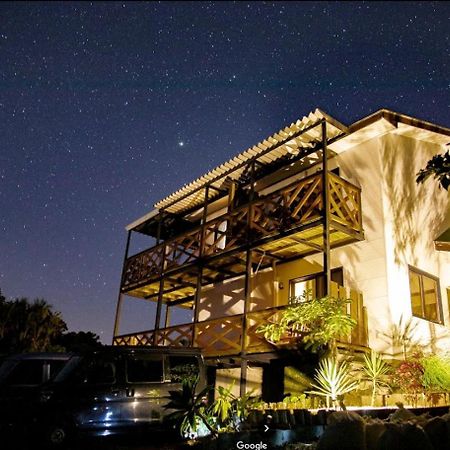 Mambo Hostel Okinawa Мотобу Экстерьер фото