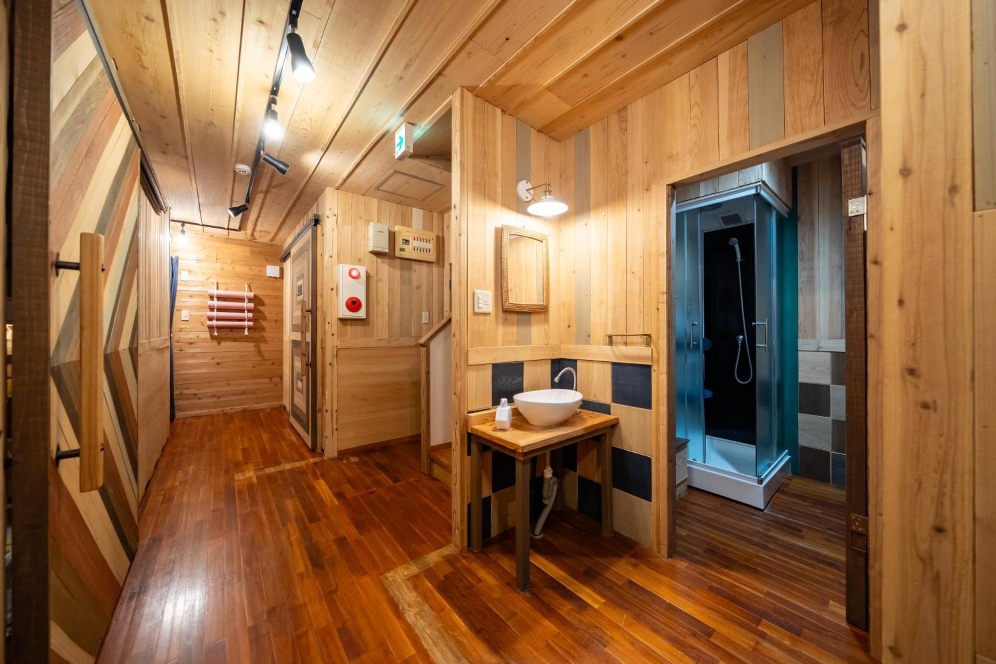 Mambo Hostel Okinawa Мотобу Экстерьер фото